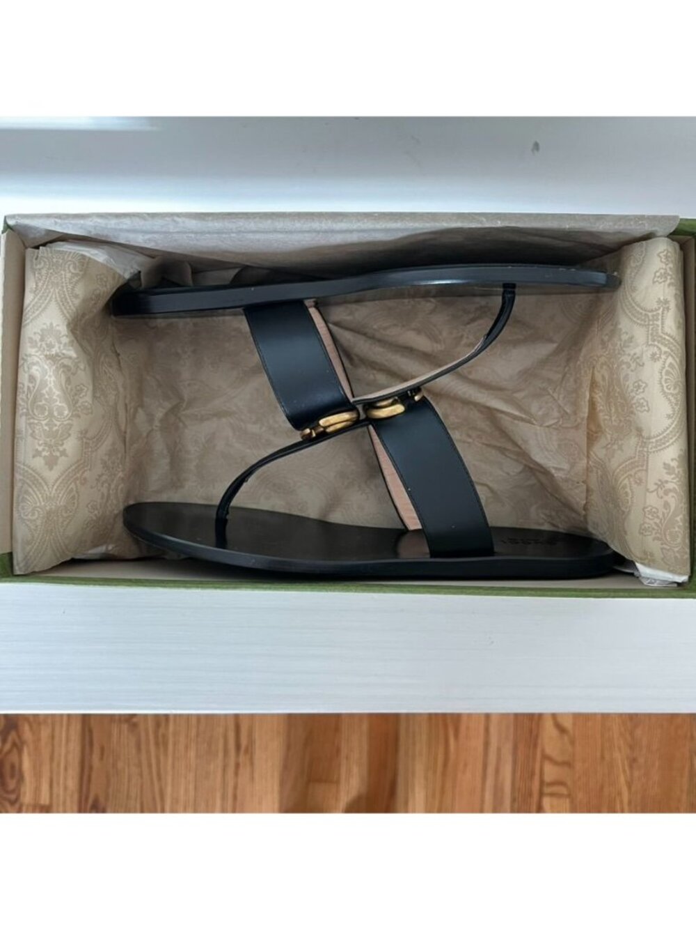 Gucci Women's Sz 8.5 Authentic GG Marmont Black Leather Thong Sandals Luxury - Picture 4 of 11